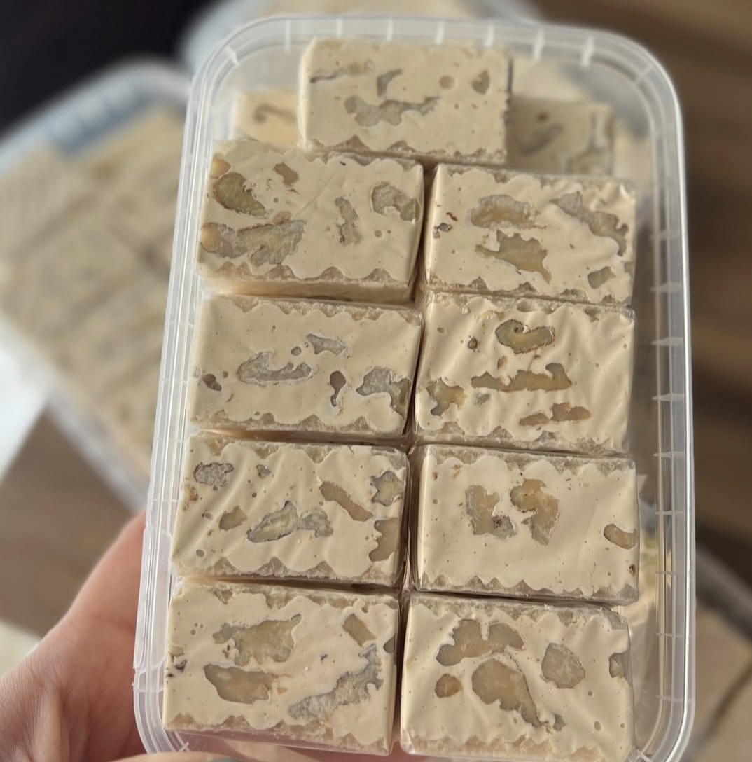 نوقا گردویی